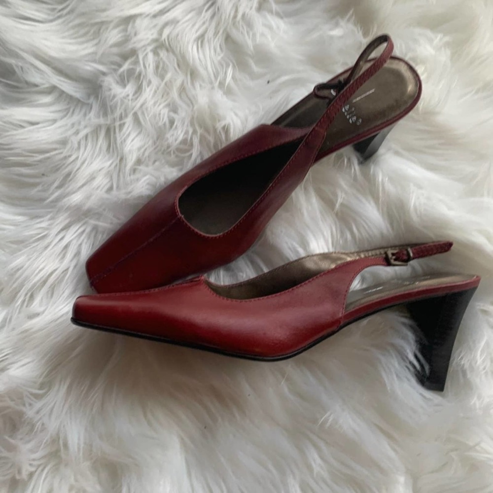 90s square toe Danelle 9 1/2 pumps